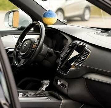 Вольво ХС90 2016 в Черновцах на Automoto.ua Черный Вольво ХС90, объемом двигателя 2 л и пробегом 212 тыс. км за 38953 $, фото 49 на Automoto.ua