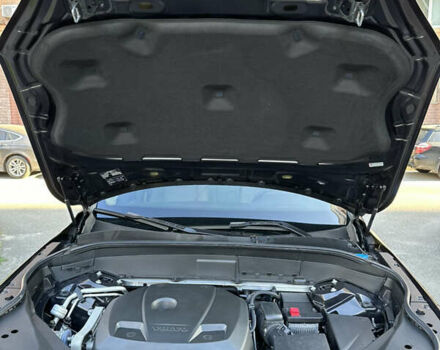 Чорний Вольво ХС90, об'ємом двигуна 2 л та пробігом 131 тис. км за 33900 $, фото 39 на Automoto.ua