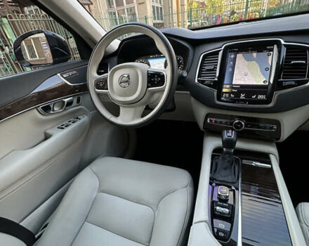 Чорний Вольво ХС90, об'ємом двигуна 2 л та пробігом 131 тис. км за 33900 $, фото 38 на Automoto.ua