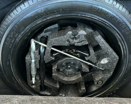 Чорний Вольво ХС90, об'ємом двигуна 2 л та пробігом 131 тис. км за 33900 $, фото 34 на Automoto.ua