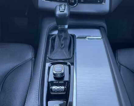 Чорний Вольво ХС90, об'ємом двигуна 1.97 л та пробігом 290 тис. км за 18900 $, фото 10 на Automoto.ua