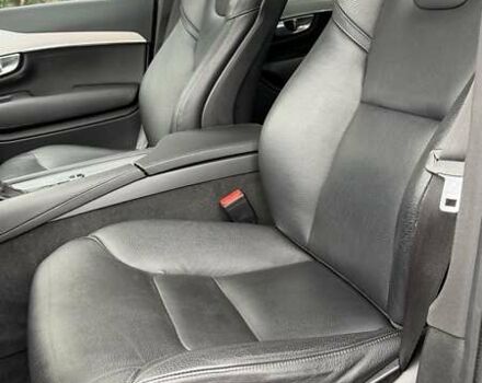 Чорний Вольво ХС90, об'ємом двигуна 2 л та пробігом 290 тис. км за 18500 $, фото 32 на Automoto.ua