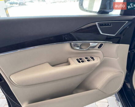 Черный Вольво ХС90, объемом двигателя 1.97 л и пробегом 242 тыс. км за 24800 $, фото 4 на Automoto.ua