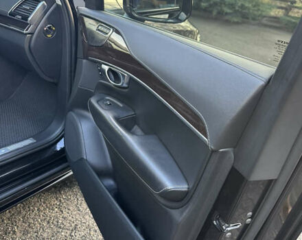 Чорний Вольво ХС90, об'ємом двигуна 2 л та пробігом 142 тис. км за 41000 $, фото 29 на Automoto.ua