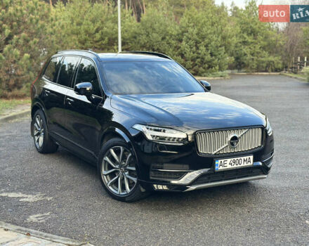 Чорний Вольво ХС90, об'ємом двигуна 2 л та пробігом 142 тис. км за 41000 $, фото 4 на Automoto.ua