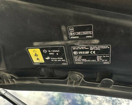 Чорний Вольво ХС90, об'ємом двигуна 2 л та пробігом 142 тис. км за 41000 $, фото 36 на Automoto.ua