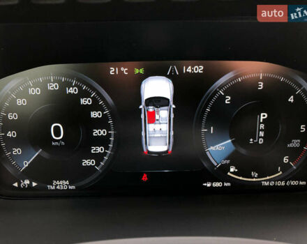Чорний Вольво ХС90, об'ємом двигуна 2 л та пробігом 138 тис. км за 50000 $, фото 4 на Automoto.ua