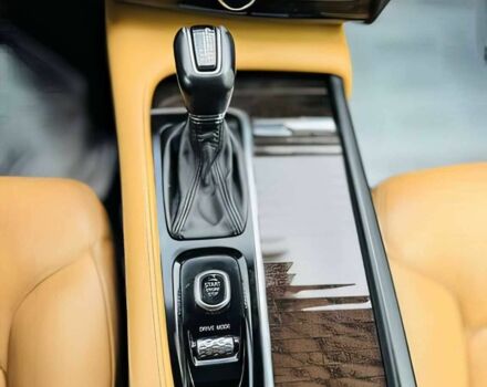 Черный Вольво ХС90, объемом двигателя 2 л и пробегом 31 тыс. км за 12800 $, фото 10 на Automoto.ua