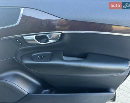 Черный Вольво ХС90, объемом двигателя 2 л и пробегом 261 тыс. км за 27000 $, фото 63 на Automoto.ua