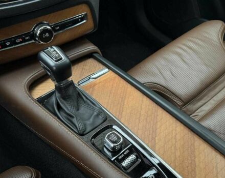 Чорний Вольво ХС90, об'ємом двигуна 2 л та пробігом 92 тис. км за 25500 $, фото 12 на Automoto.ua