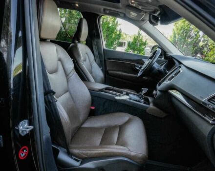 Вольво ХС90 2019 в Черкассах на Automoto.ua Черный Вольво ХС90, объемом двигателя 2 л и пробегом 38 тыс. км за 8600 $, фото 6 на Automoto.ua