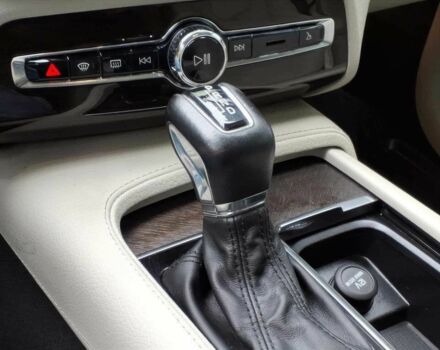 Черный Вольво ХС90, объемом двигателя 2 л и пробегом 46 тыс. км за 8700 $, фото 10 на Automoto.ua