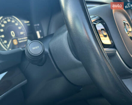 Черный Вольво ХС90, объемом двигателя 2 л и пробегом 261 тыс. км за 27000 $, фото 52 на Automoto.ua