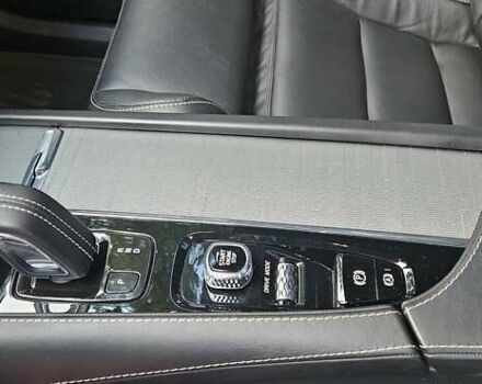 Чорний Вольво ХС90, об'ємом двигуна 2 л та пробігом 63 тис. км за 44000 $, фото 28 на Automoto.ua