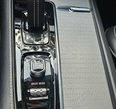 Чорний Вольво ХС90, об'ємом двигуна 2 л та пробігом 63 тис. км за 44000 $, фото 62 на Automoto.ua