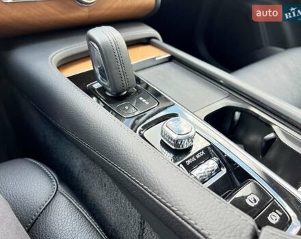 Вольво ХС90 2021 в Чернигове на Automoto.ua Черный Вольво ХС90, объемом двигателя 1.97 л и пробегом 84 тыс. км за 45900 $, фото 31 на Automoto.ua