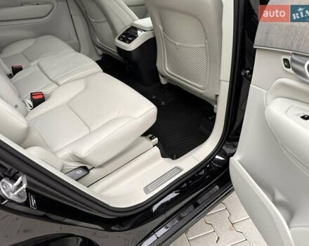 Чорний Вольво ХС90, об'ємом двигуна 1.97 л та пробігом 14 тис. км за 44000 $, фото 15 на Automoto.ua