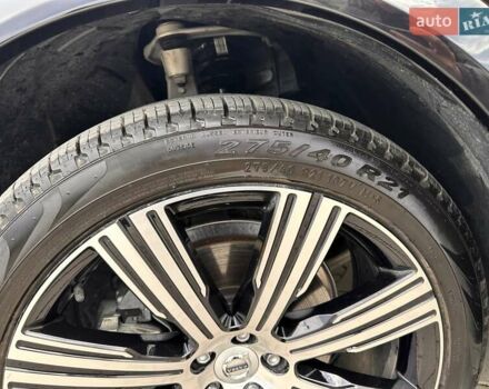 Чорний Вольво ХС90, об'ємом двигуна 1.97 л та пробігом 14 тис. км за 44000 $, фото 25 на Automoto.ua