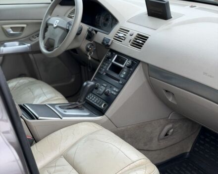 Коричневый Вольво ХС90, объемом двигателя 2.4 л и пробегом 380 тыс. км за 6100 $, фото 10 на Automoto.ua