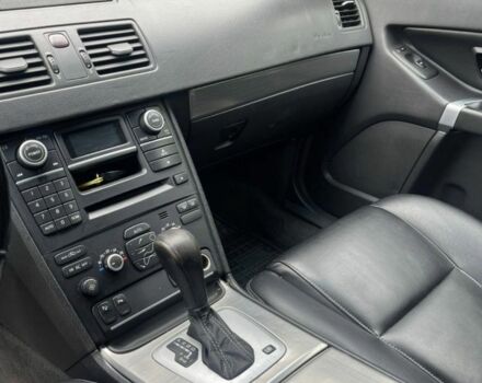 Коричневий Вольво ХС90, об'ємом двигуна 2.4 л та пробігом 178 тис. км за 4100 $, фото 12 на Automoto.ua