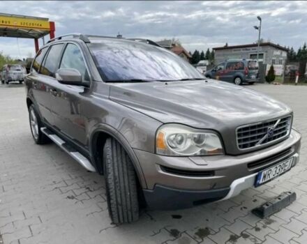Коричневий Вольво ХС90, об'ємом двигуна 2.4 л та пробігом 209 тис. км за 3989 $, фото 2 на Automoto.ua