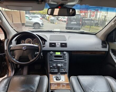 Коричневый Вольво ХС90, объемом двигателя 2.4 л и пробегом 207 тыс. км за 17500 $, фото 9 на Automoto.ua