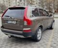 Коричневый Вольво ХС90, объемом двигателя 2.4 л и пробегом 258 тыс. км за 15000 $, фото 1 на Automoto.ua