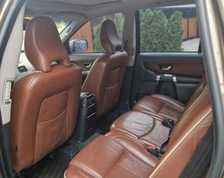 Коричневый Вольво ХС90, объемом двигателя 2.4 л и пробегом 420 тыс. км за 14000 $, фото 12 на Automoto.ua