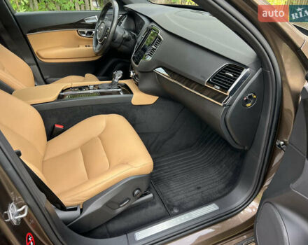 Коричневий Вольво ХС90, об'ємом двигуна 2 л та пробігом 181 тис. км за 29450 $, фото 142 на Automoto.ua