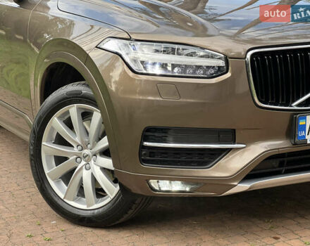 Коричневий Вольво ХС90, об'ємом двигуна 2 л та пробігом 181 тис. км за 29450 $, фото 10 на Automoto.ua