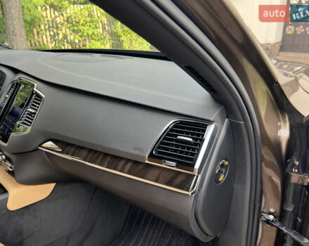 Коричневий Вольво ХС90, об'ємом двигуна 2 л та пробігом 181 тис. км за 29450 $, фото 146 на Automoto.ua