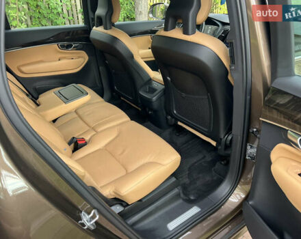 Коричневий Вольво ХС90, об'ємом двигуна 2 л та пробігом 181 тис. км за 29450 $, фото 122 на Automoto.ua