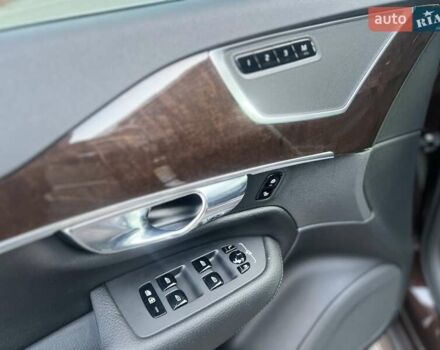 Коричневий Вольво ХС90, об'ємом двигуна 1.97 л та пробігом 40 тис. км за 28800 $, фото 15 на Automoto.ua