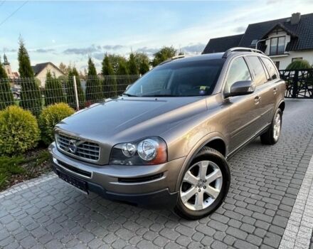 Коричневый Вольво ХС90, объемом двигателя 2.4 л и пробегом 167 тыс. км за 3850 $, фото 1 на Automoto.ua