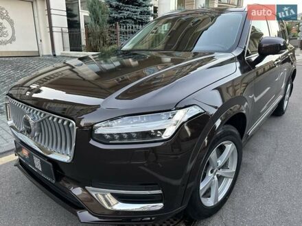 Вольво ХС90 2021 в Киеве на Automoto.ua Коричневый Вольво ХС90, объемом двигателя 2 л и пробегом 99 тыс. км за 49900 $, фото 1 на Automoto.ua