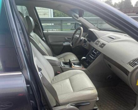 Красный Вольво ХС90, объемом двигателя 0 л и пробегом 444 тыс. км за 5300 $, фото 4 на Automoto.ua