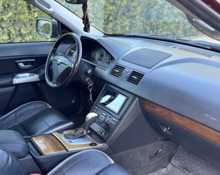 Красный Вольво ХС90, объемом двигателя 2.4 л и пробегом 189 тыс. км за 2275 $, фото 13 на Automoto.ua