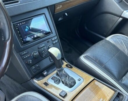 Красный Вольво ХС90, объемом двигателя 2.4 л и пробегом 189 тыс. км за 2275 $, фото 12 на Automoto.ua