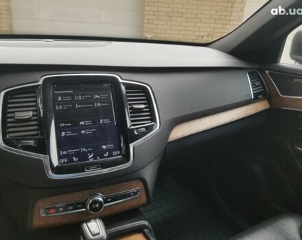 Вольво ХС90, объемом двигателя 0 л и пробегом 58 тыс. км за 38500 $, фото 19 на Automoto.ua