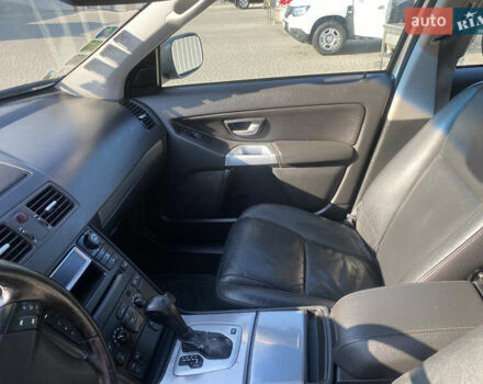 Вольво ХС90, объемом двигателя 2.4 л и пробегом 327 тыс. км за 10500 $, фото 8 на Automoto.ua