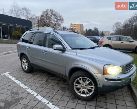 Вольво ХС90, объемом двигателя 2.4 л и пробегом 250 тыс. км за 9600 $, фото 1 на Automoto.ua