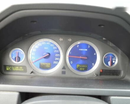 Вольво ХС90, об'ємом двигуна 2.4 л та пробігом 282 тис. км за 11700 $, фото 21 на Automoto.ua
