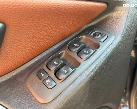 Вольво ХС90, об'ємом двигуна 2.4 л та пробігом 246 тис. км за 15690 $, фото 14 на Automoto.ua