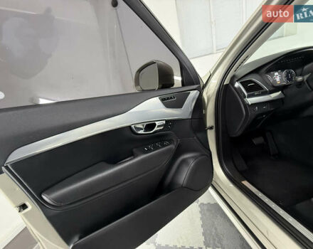 Вольво ХС90, объемом двигателя 2 л и пробегом 135 тыс. км за 20999 $, фото 56 на Automoto.ua