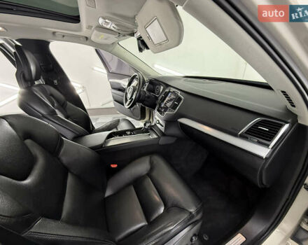 Вольво ХС90, объемом двигателя 2 л и пробегом 135 тыс. км за 20999 $, фото 34 на Automoto.ua