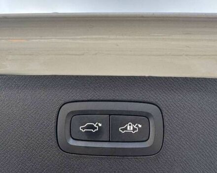 Вольво ХС90, объемом двигателя 0 л и пробегом 33 тыс. км за 39000 $, фото 18 на Automoto.ua