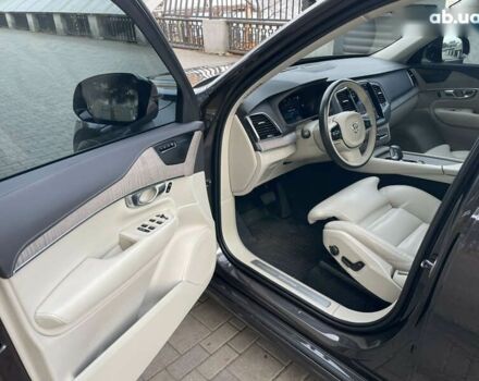 Вольво ХС90, объемом двигателя 0 л и пробегом 65 тыс. км за 61900 $, фото 17 на Automoto.ua