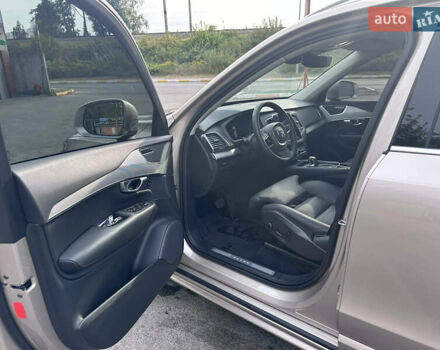 Вольво ХС90, объемом двигателя 1.97 л и пробегом 10 тыс. км за 60000 $, фото 6 на Automoto.ua