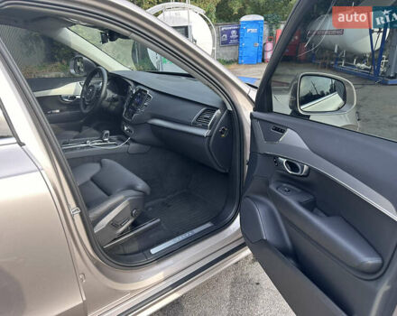 Вольво ХС90, объемом двигателя 1.97 л и пробегом 10 тыс. км за 60000 $, фото 8 на Automoto.ua