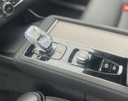 Вольво ХС90, объемом двигателя 1.97 л и пробегом 0 тыс. км за 103113 $, фото 17 на Automoto.ua